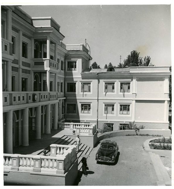 1957 Ташкент Здание Медсанчасти Текстильного Комбината