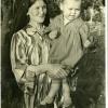 1942 Узбекистан Колхозница Артели им Дзержинского О Каримова с Приемной Дочерью
