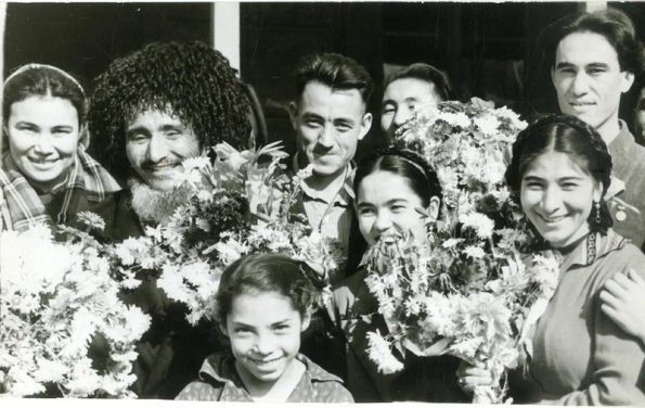 Возвращение с декады туркменского искусства в Москве, 1958 г.