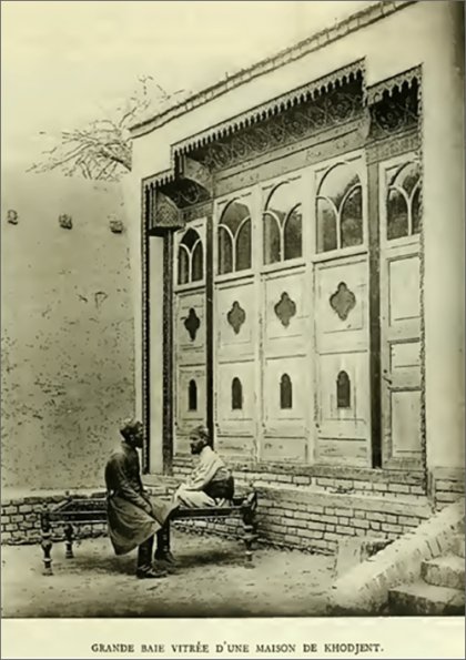 1902 Большой застекленный портал в одном из домов в Ходженте. Иллюстрация из книги Гюго Краффта