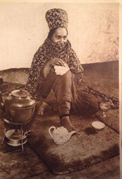 1920-Turkmen-Woman