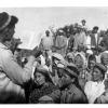 1938 Узбекистан Учитель Колхозной Школы Б Нурзалиев Занятие по Изучению Сталинской Конституции