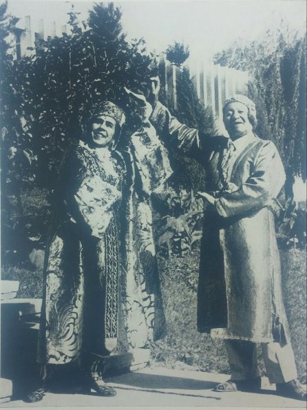195Х Узбекистан Народные Артисты Исахар и Маргарита Акиловы