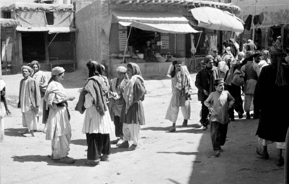 1953 Kabul People from Market 9