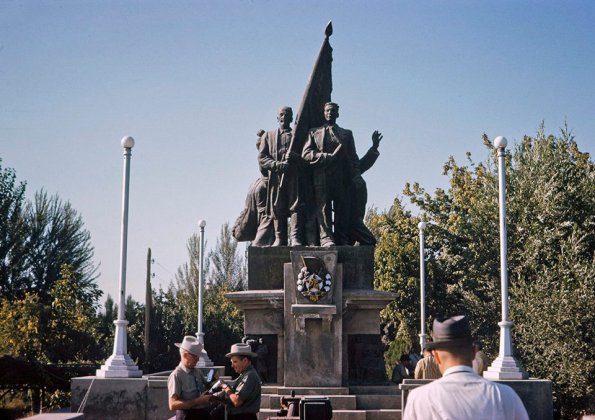 1963 Узбекистан Памятник Строителям Большого Ферганского Канала