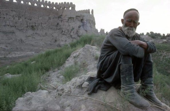1963 Bukhara Sheppard next to Fortress