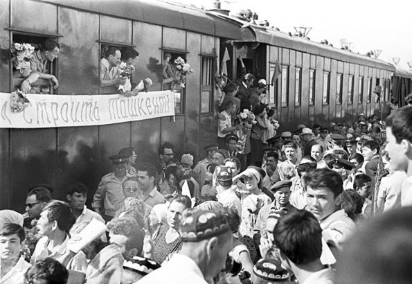 1967 Предпл Ташкент Встреча Строителей Города на Вокзале