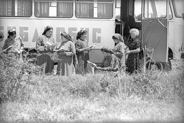 1970 Таджикистан Бибиобус - Библиотека на Колесах Посещает Туркмен в Хатлонском Районе 2