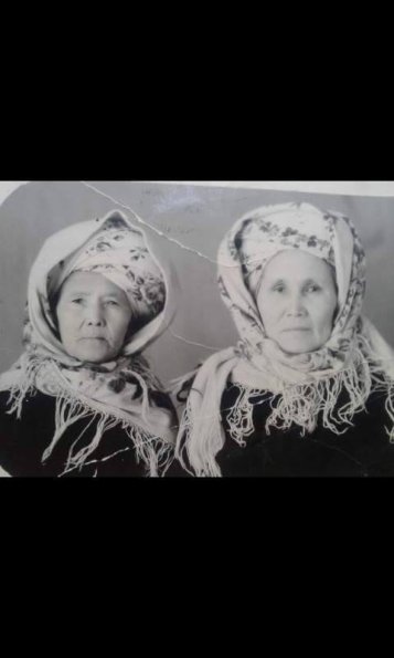 1970 Karakalpak Old Women